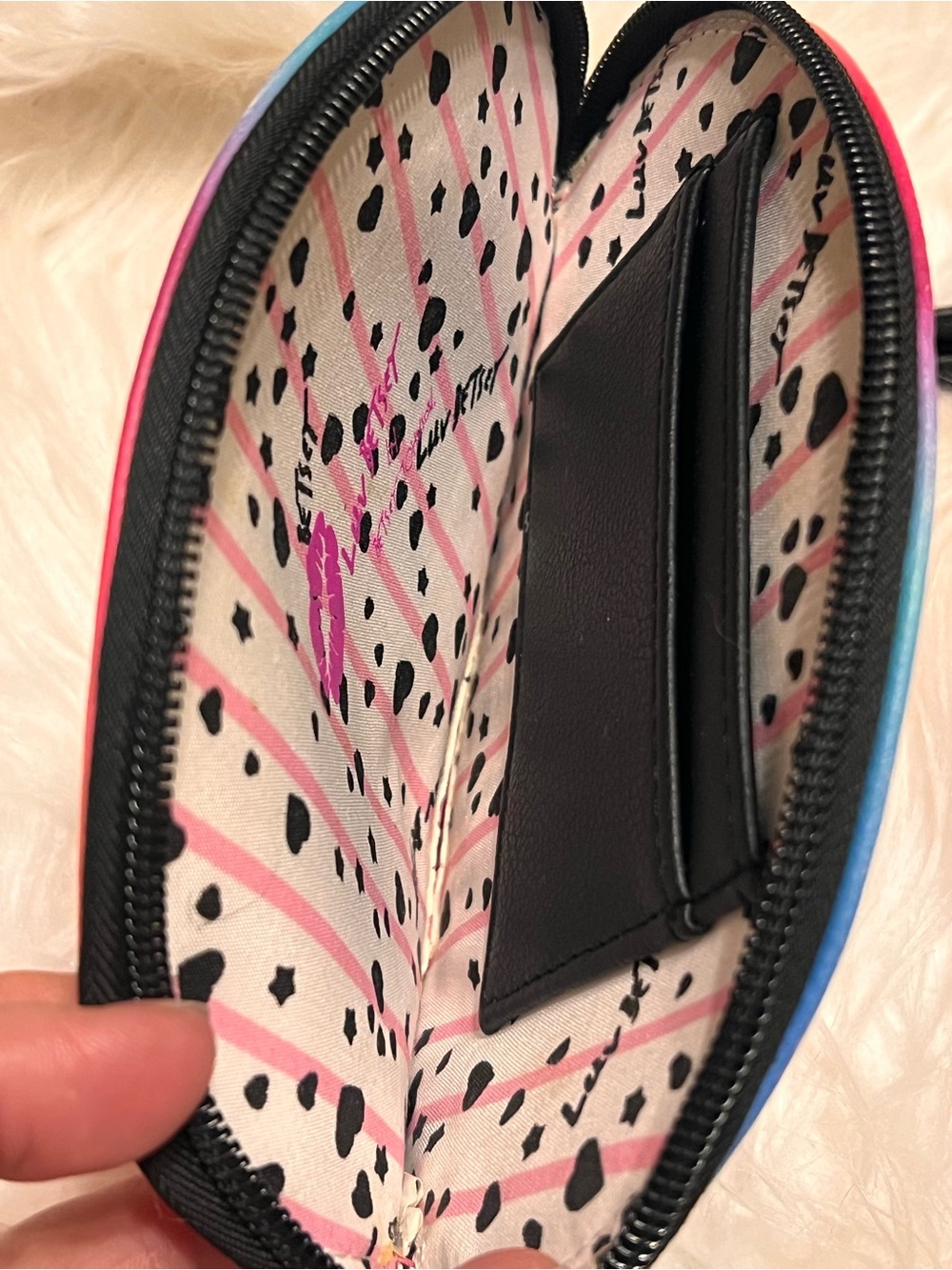 Betsey Johnson Kids Unicorn Cat Pink, Purple, Blue Gradient wristlet bag - Picture 6 of 9